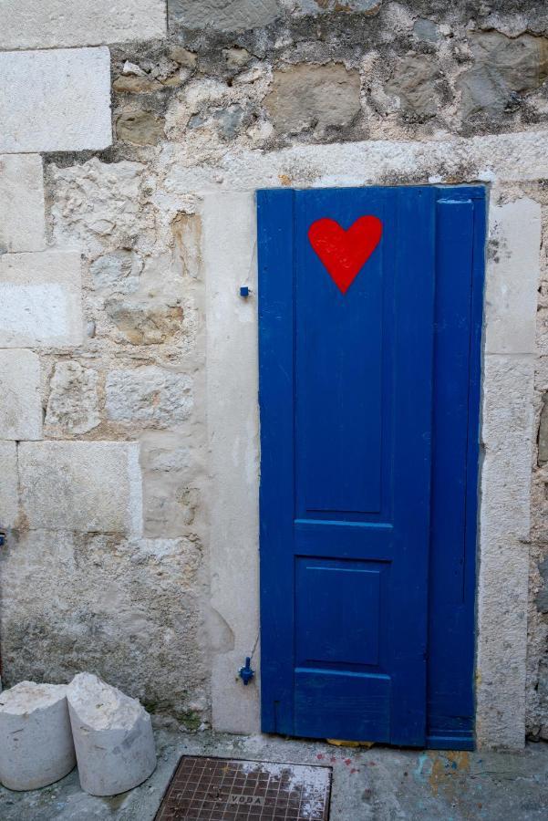 Old Town Makarska Apartments - Central Square Экстерьер фото