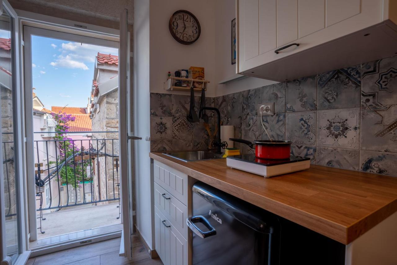 Old Town Makarska Apartments - Central Square Экстерьер фото